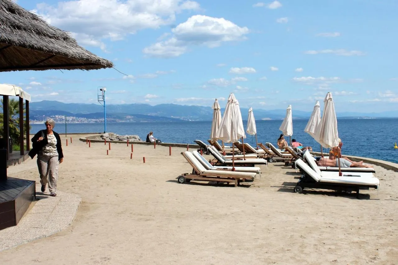Apartments With A Parking Space Opatija - 3436 Croatia